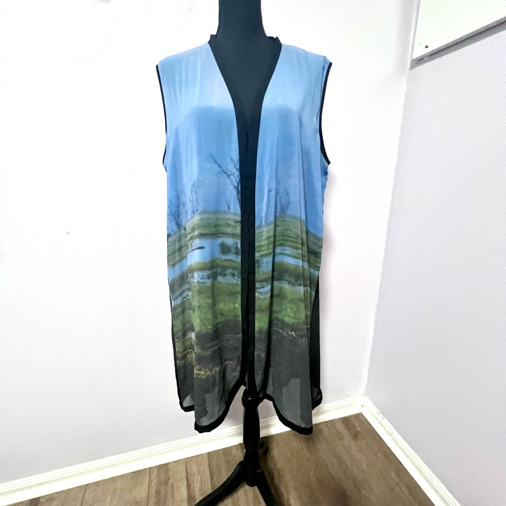 VIDA Blue and Black scenic Sleeveless‎ Cardigan PLUS